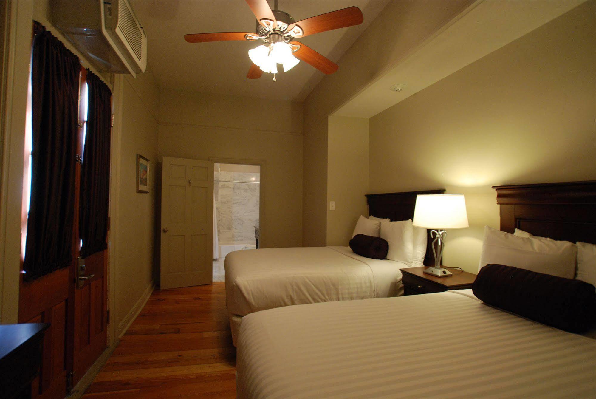 Inn On St. Ann, A French Quarter Guest Houses Property 뉴올리언스 외부 사진